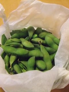 レンジで簡単☆クッキングシートで枝豆♪-レシピのメイン写真