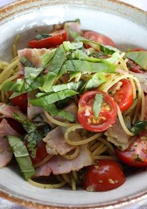 ベーコン、プチトマト入りバジルのパスタ♪-レシピのメイン写真
