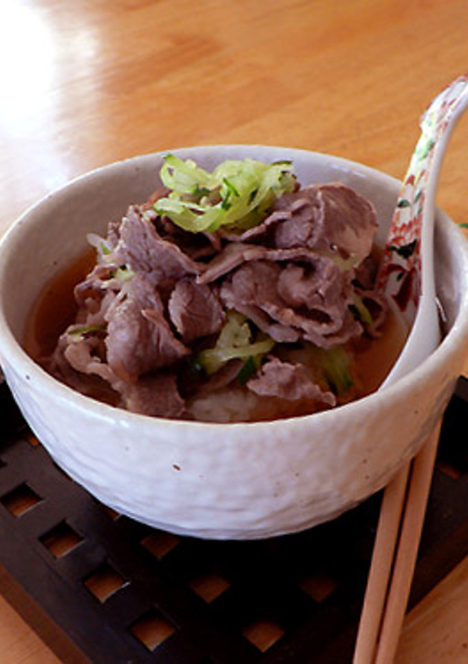 たっぷりの出し汁で頂く、お肉のお茶漬け-レシピのメイン写真