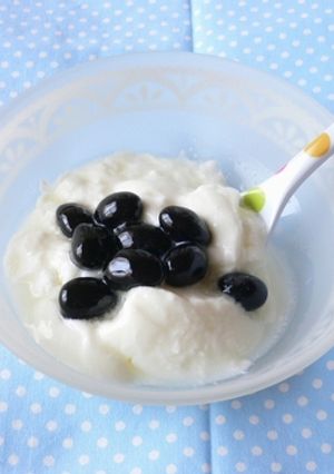 材料2つだけ!!黒豆ヨーグルト☆-レシピのメイン写真
