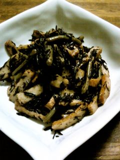簡単wひじきとさつま揚げの炒め煮♪-レシピのメイン写真