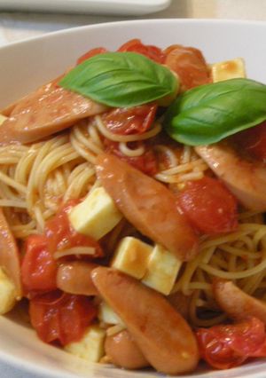 トマトとソーセージとチーズの冷製パスタ-レシピのメイン写真