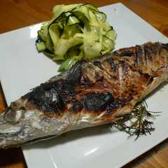 รูปของ 焼サバと生のズッキーニのサラダ