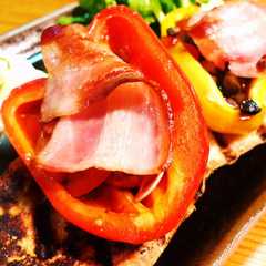 รูปของ 焼パプリカのトマト詰め