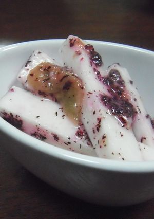 シャキシャキ♪長芋と梅たたきのゆかり和え-レシピのメイン写真