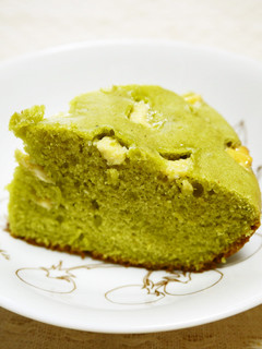 炊飯器抹茶ケーキinホワイトチョコ♪-レシピのメイン写真
