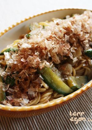 焦がし胡瓜とジンジャーポークの和風パスタ-レシピのメイン写真
