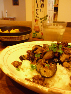 夏に美味しい茄子そぼろ丼-レシピのメイン写真