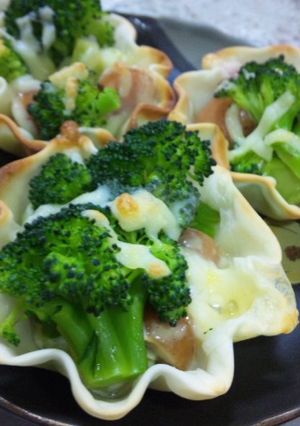 餃子カップでマヨチーズウインナー☆お弁当-レシピのメイン写真