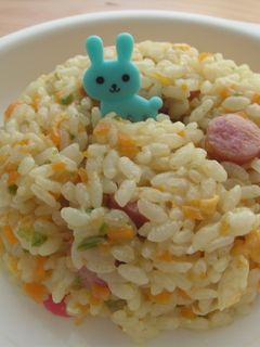 子どもが喜ぶ☆マイルドカレーピラフ-レシピのメイン写真