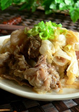 サイダーで煮る！牛すじとキャベツの煮込み-レシピのメイン写真