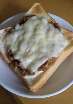 ボリューム満点！納豆キャベツトースト-レシピのメイン写真