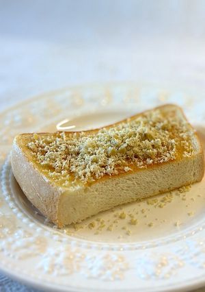 甘くて塩っぱい✨栗粉バタートースト-レシピのメイン写真
