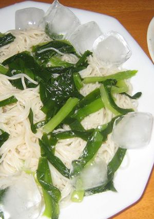 夏はニラそうめん&刻み青唐辛子入りつけ汁-レシピのメイン写真
