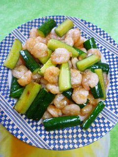 中国人ちのえびときゅうりの塩味炒め-レシピのメイン写真