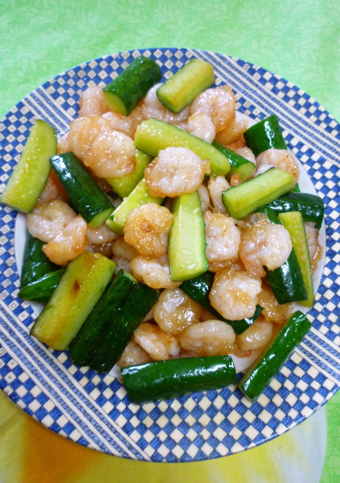中国人ちのえびときゅうりの塩味炒め-レシピのメイン写真