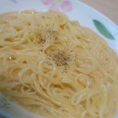 รูปของ 卵かけごはん好き必見☆簡単卵マヨパスタ