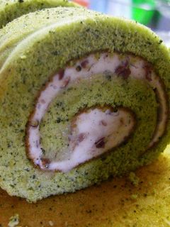 抹茶ロールケーキ☆小豆クリーム-レシピのメイン写真