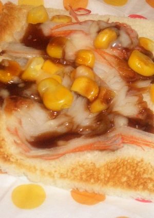 カニカマで　ソースがウマい!!トースト-レシピのメイン写真