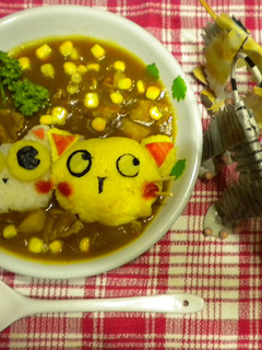 大きな目の白猫ちゃんとトラさんのカレー-レシピのメイン写真
