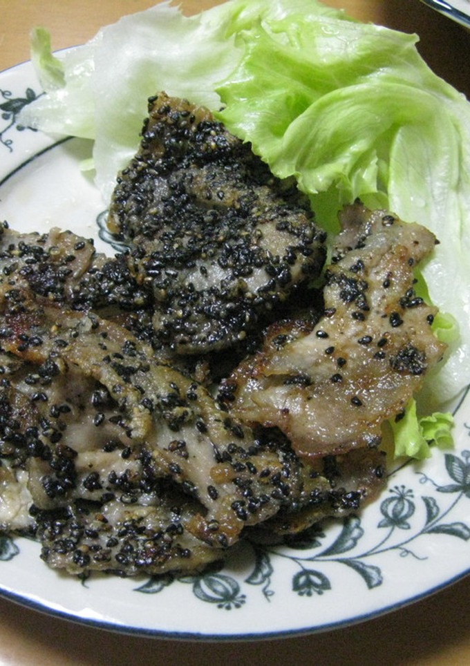 超簡単、豚肉の黒ごま衣焼き-レシピのメイン写真