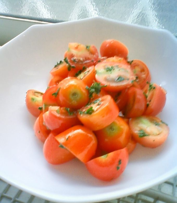トマトとサラダ トマトサラダ by JuJuKueche 【クックパッド】 簡単
