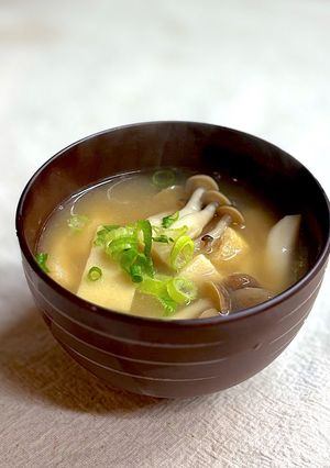 高野豆腐ときのこのお味噌汁-レシピのメイン写真