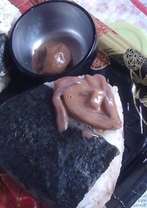 ひゃくまん穀で爆弾おにぎりV3〜数の子わさび塩辛-レシピのメイン写真