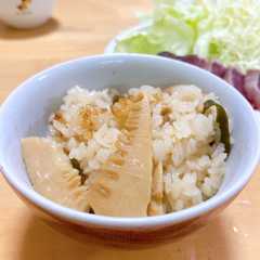 A picture of たけのこご飯3合もち米入り.