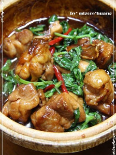土鍋で台湾定番料理★鶏肉とバジルの甘辛煮-レシピのメイン写真