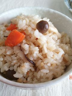 超簡単!昆布茶ときのこの炊き込みご飯♪-レシピのメイン写真