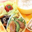 カレー風味のソーセージとゴーヤ炒め