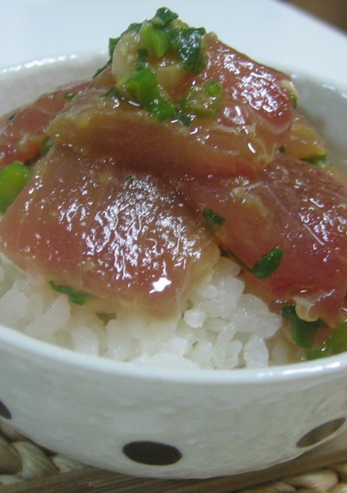 とにかく簡単でさっぱりなマグロ漬け丼-レシピのメイン写真
