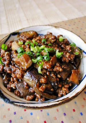 ご飯がっつり！ナスと豚ひき肉の甘味噌丼-レシピのメイン写真