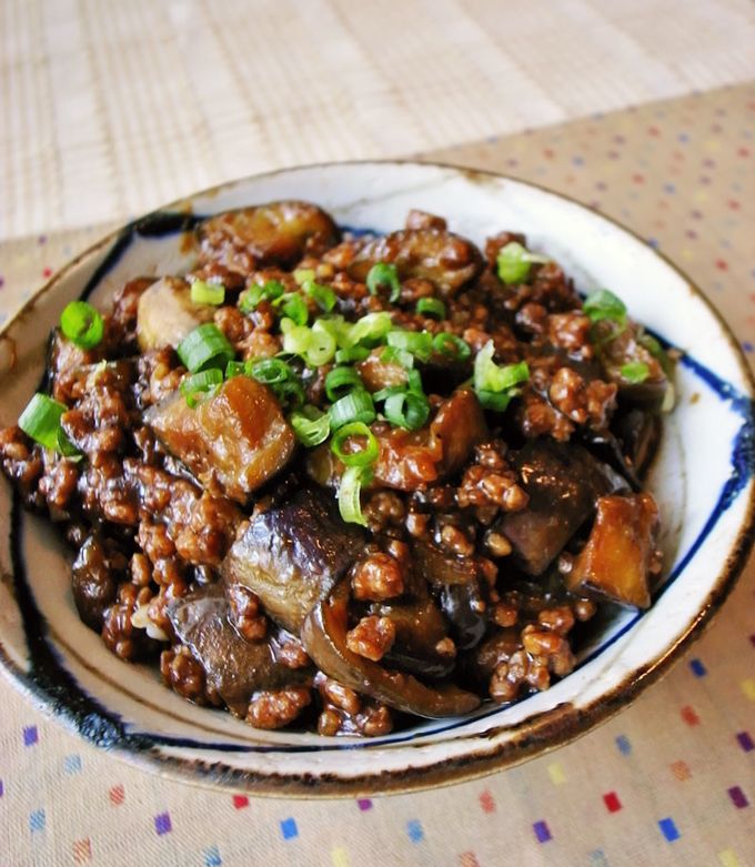 ご飯がっつり！ナスと豚ひき肉の甘味噌丼-レシピのメイン写真