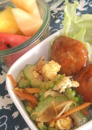 煮込みハンバーグとゴーヤのロコモコ丼風-レシピのメイン写真