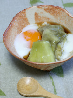 蒸し茄子と温泉卵の小鉢-レシピのメイン写真