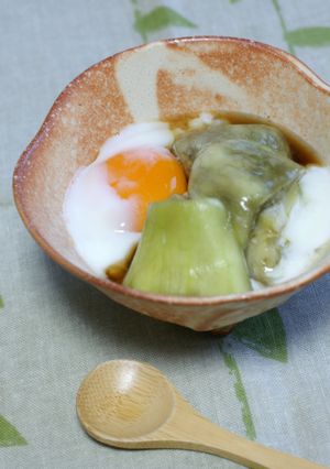 蒸し茄子と温泉卵の小鉢-レシピのメイン写真