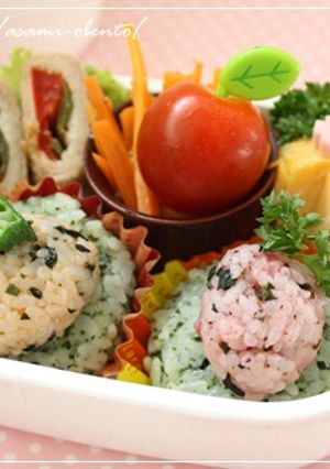 彩りごはんdeフルーツのっけ・おにぎり♪-レシピのメイン写真