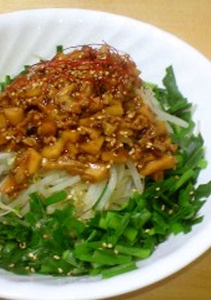 余った餃子のアンで作る「ジャージャー麺」-レシピのメイン写真