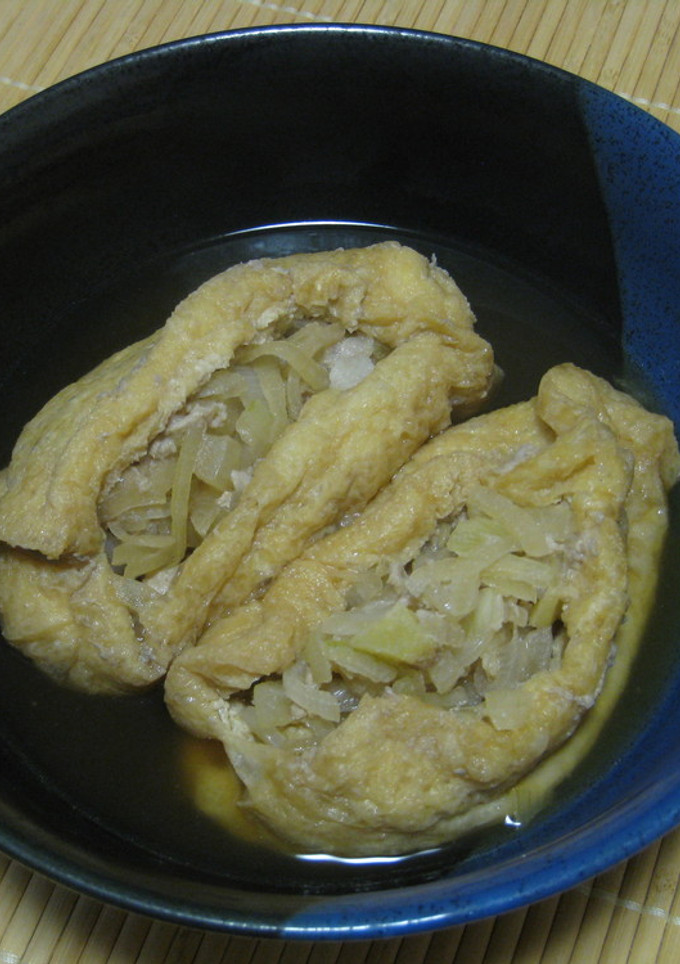 旨みがじゅわ～！豚肉と玉ねぎの油揚げ袋煮-レシピのメイン写真