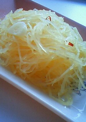 そうめん瓜のペペロンチーノ風炒め-レシピのメイン写真
