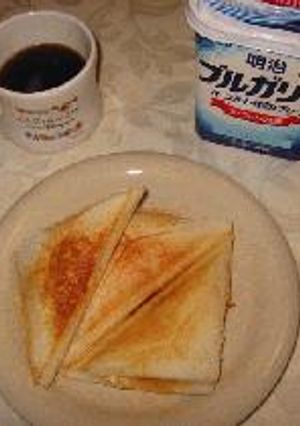 スクランブルエッグのホットサンド-レシピのメイン写真