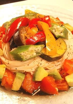 時短【夏野菜とアボカドのイタリアン素麺】-レシピのメイン写真