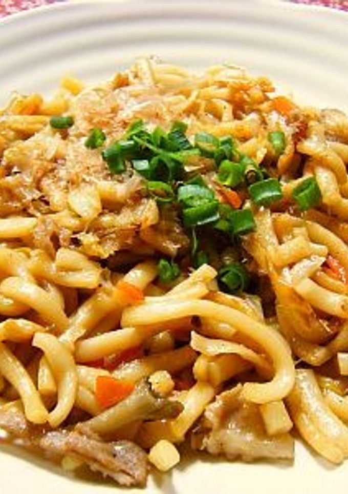 つゆの旨みでひと味違う「和風焼きうどん」-レシピのメイン写真