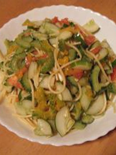 夏野菜サラダパスタ ゴーヤ、胡瓜、トマト-レシピのメイン写真