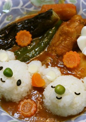 仲良しくまさん☆手羽元＆夏野菜カレー-レシピのメイン写真