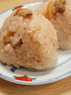 あさりご飯のおにぎり^^-レシピのメイン写真