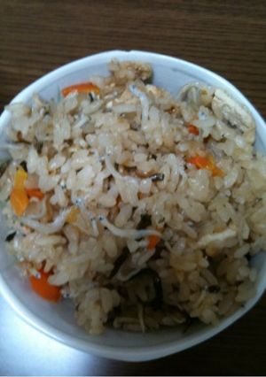 しらすと塩昆布の炊き込みご飯-レシピのメイン写真