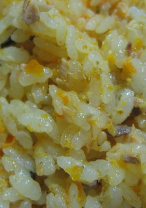 あけぼのさけ缶で作るニンジン炊き込みご飯-レシピのメイン写真